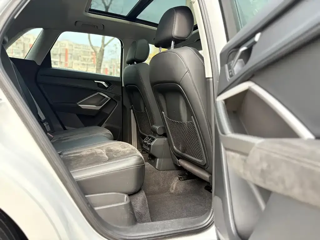 Audi Q3 2021 из CN, фото 10