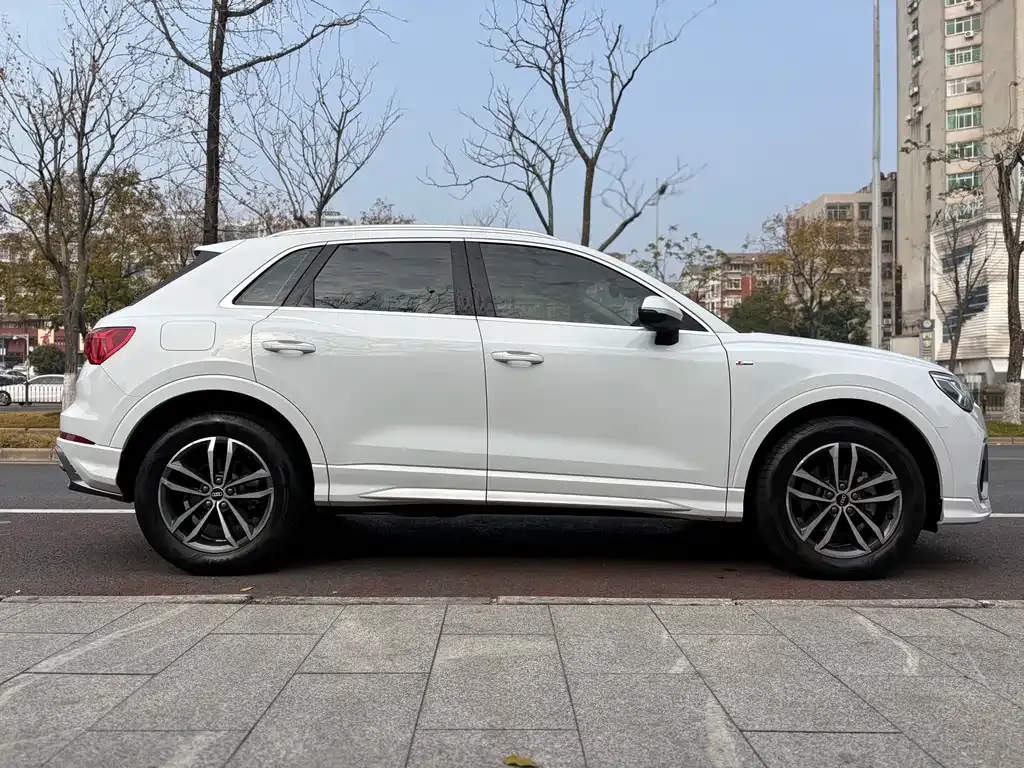Audi Q3 2021 из CN, фото 8