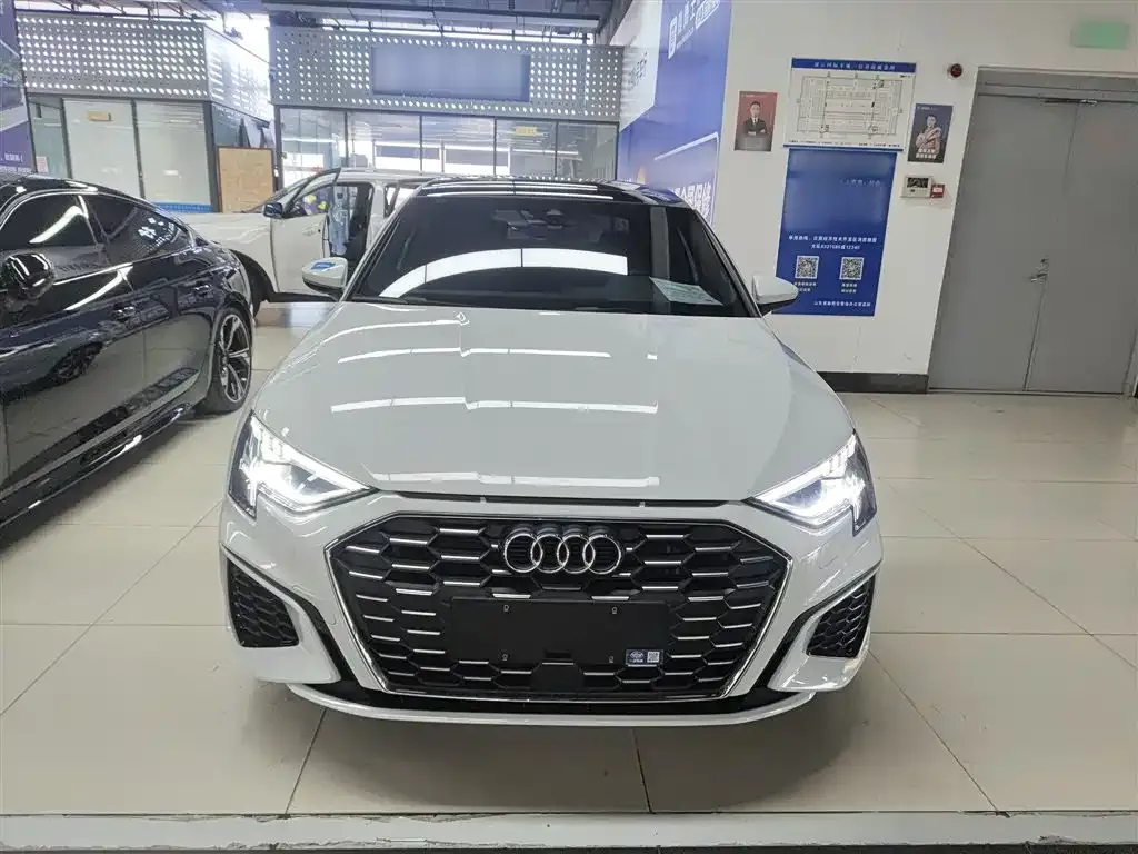 Audi A3 2023 из CN, фото 10