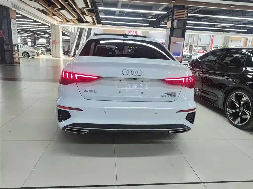 Audi A3 2023 из CN, фото 8