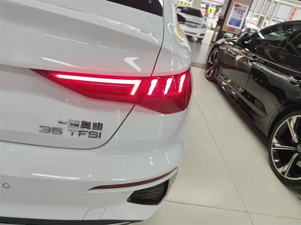 Audi A3 2023 из CN, фото 6