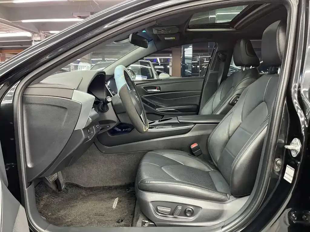 Toyota Avalon 2021 из CN, фото 9