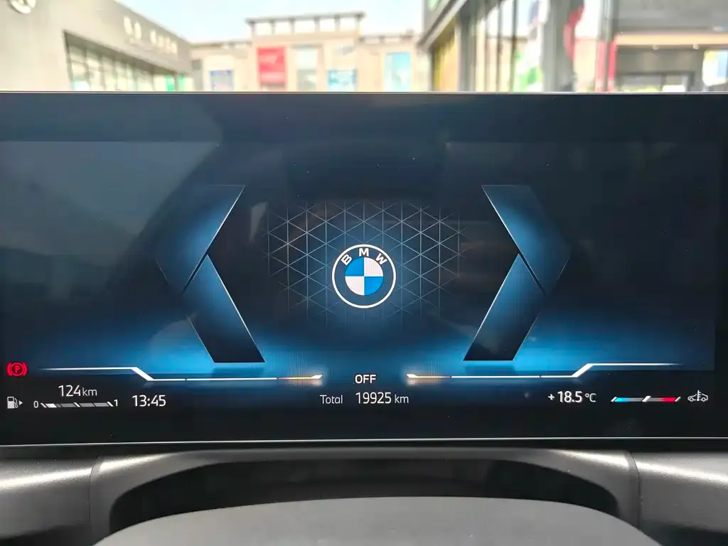 BMW 3 Series 2023 из CN, фото 3