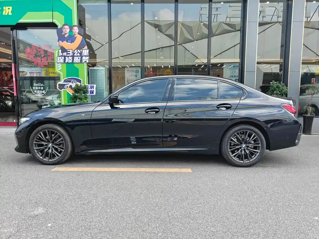 BMW 3 Series 2023 из CN, фото 4