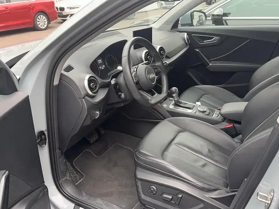Audi Q2L 2024 из CN, фото 5