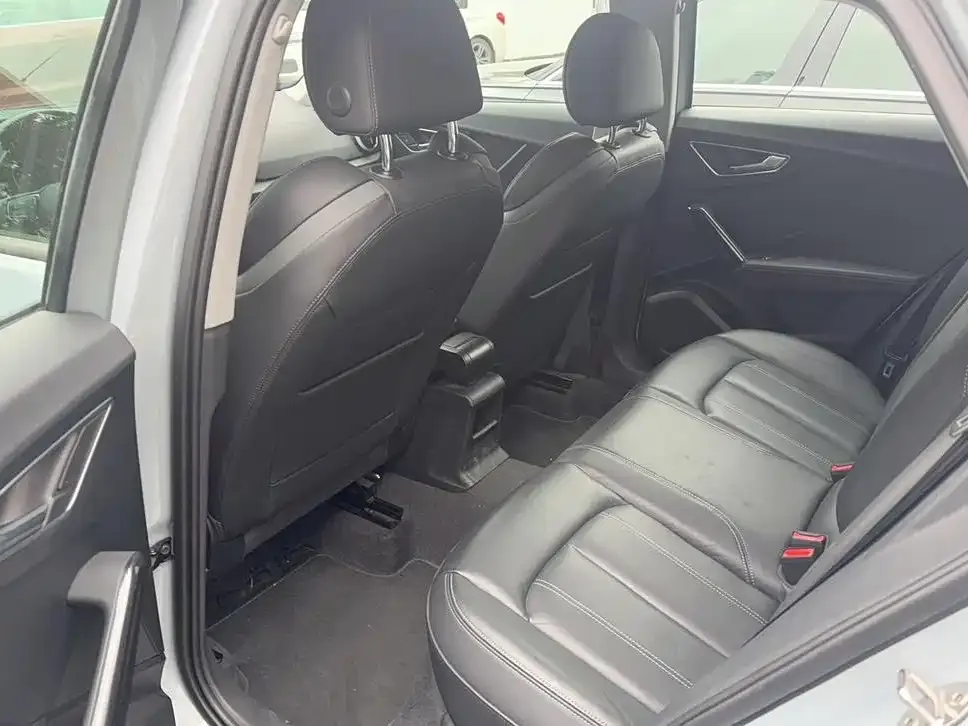Audi Q2L 2024 из CN, фото 2