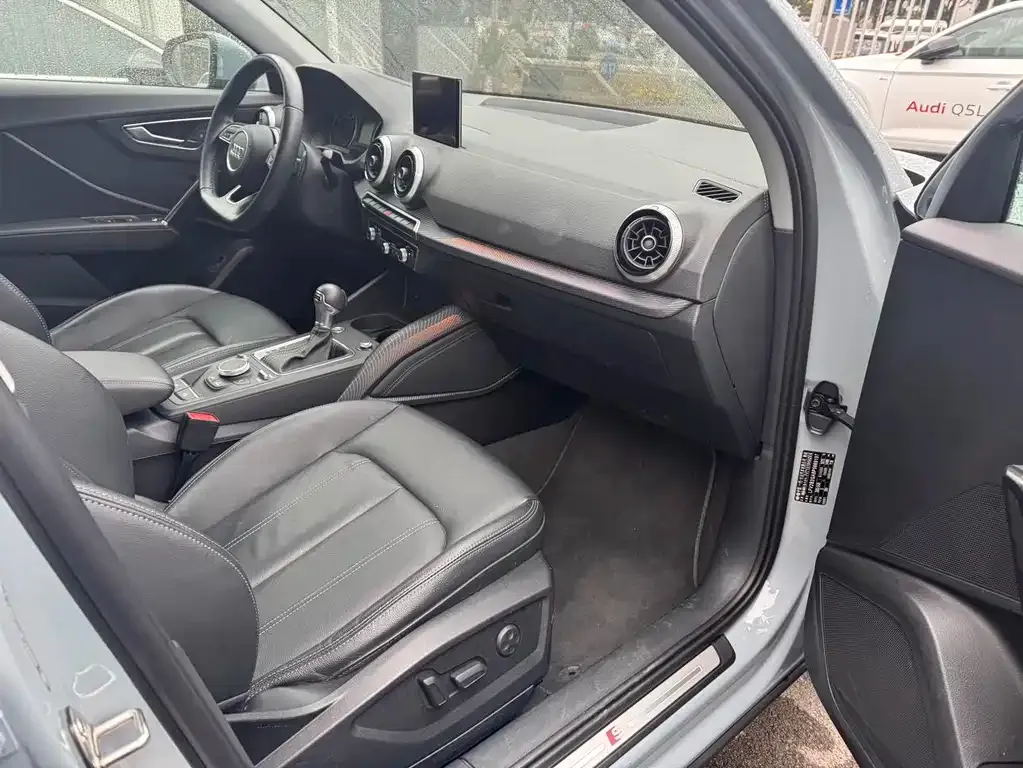 Audi Q2L 2024 из CN, фото 6