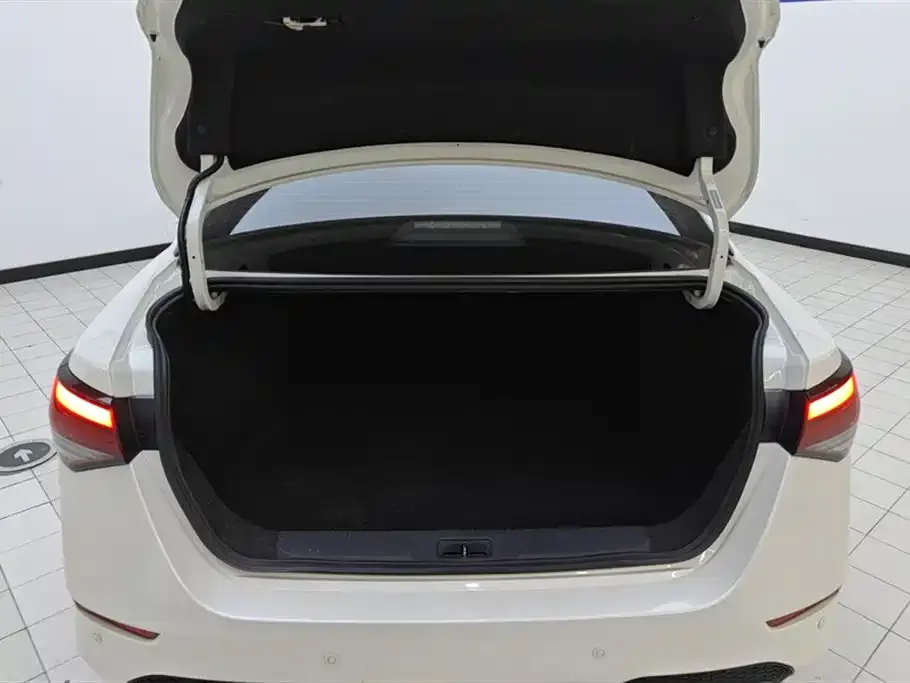 Nissan Sylphy 2022 из CN, фото 4