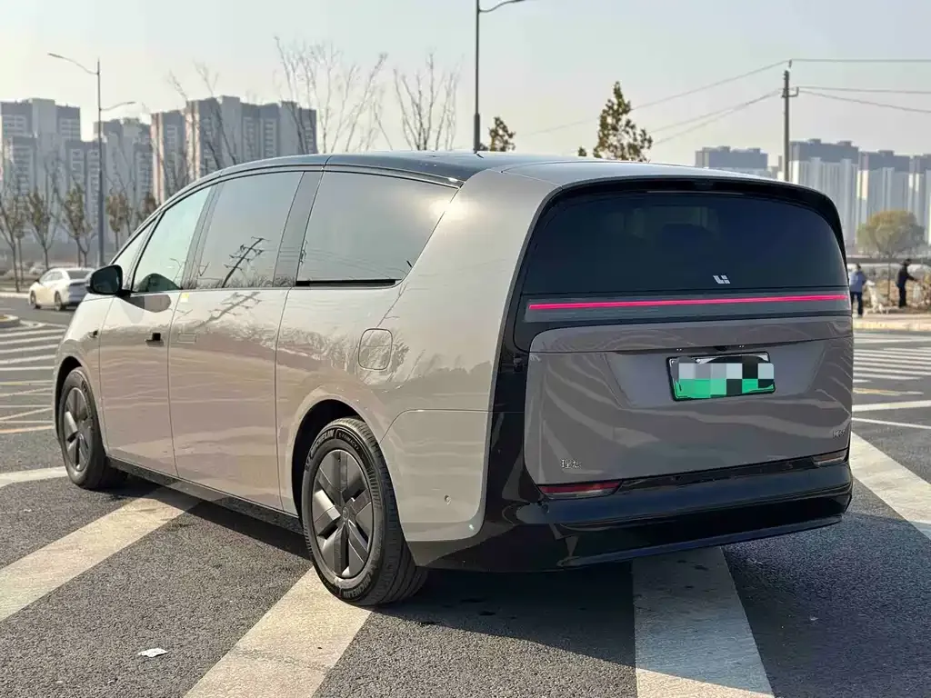 Li Auto MEGA 2024 из CN, фото 9