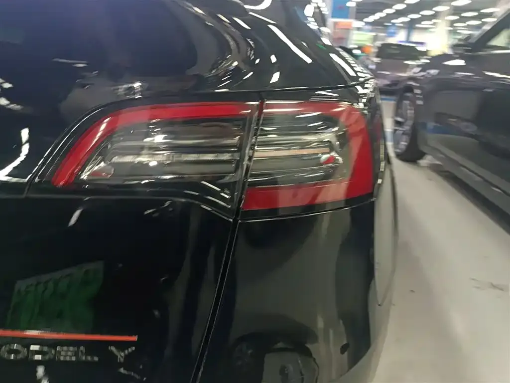 Tesla Model Y 2022 из CN, фото 8