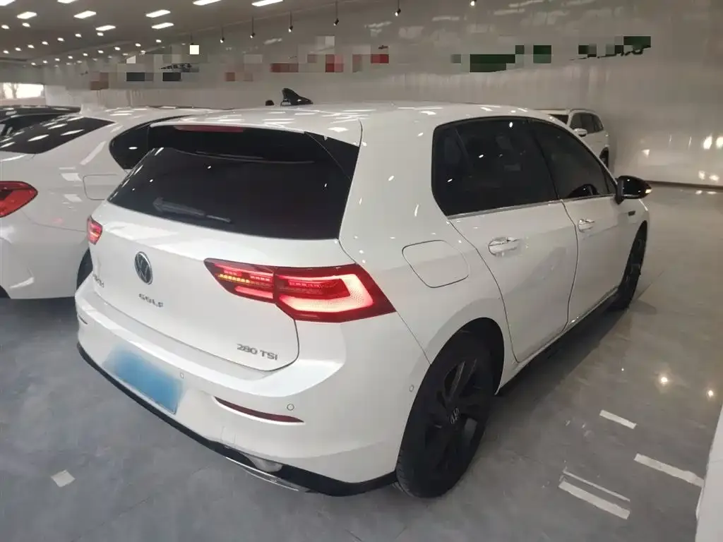 Volkswagen Golf 2023 из CN, фото 4