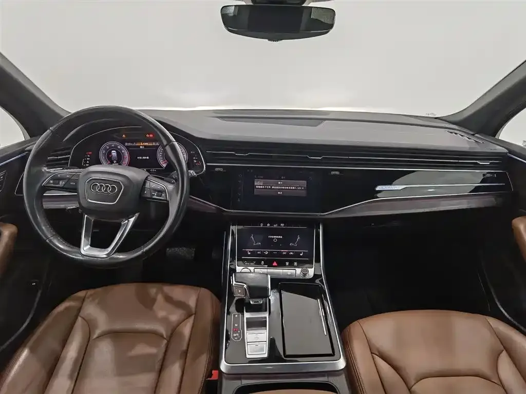 Audi Q7 2021 из CN, фото 2