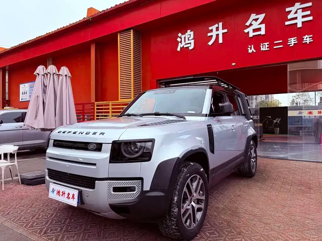 Land Rover Defender — фото 1