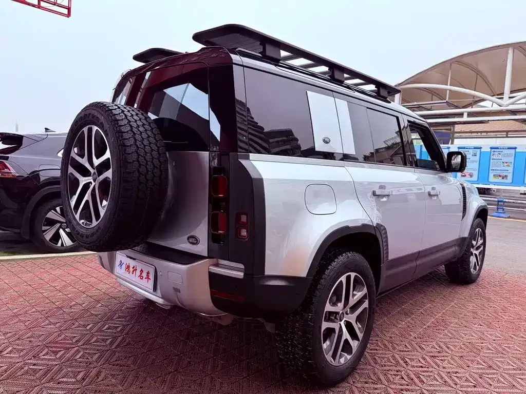 Land Rover Defender — фото 10