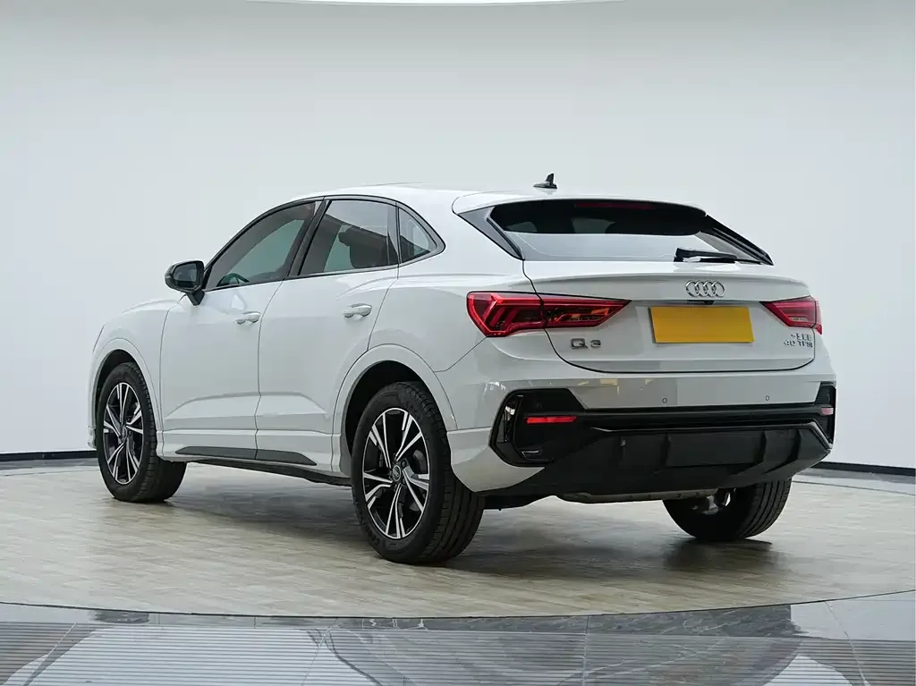 Audi Q3 Sportback 2023 из CN, фото 5