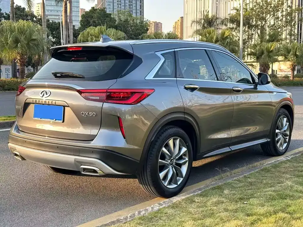 Infiniti QX50 2021 из CN, фото 8