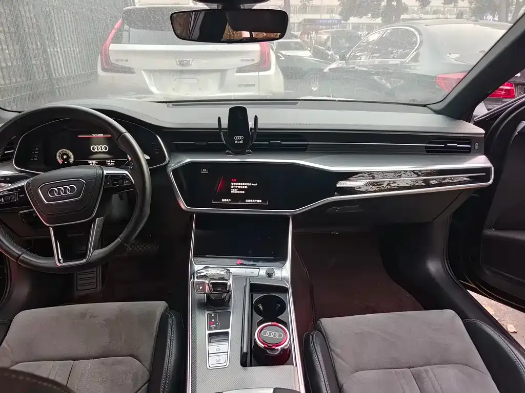Audi A6L 2023 из CN, фото 4