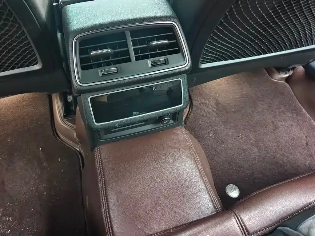 Audi A6L 2023 из CN, фото 10