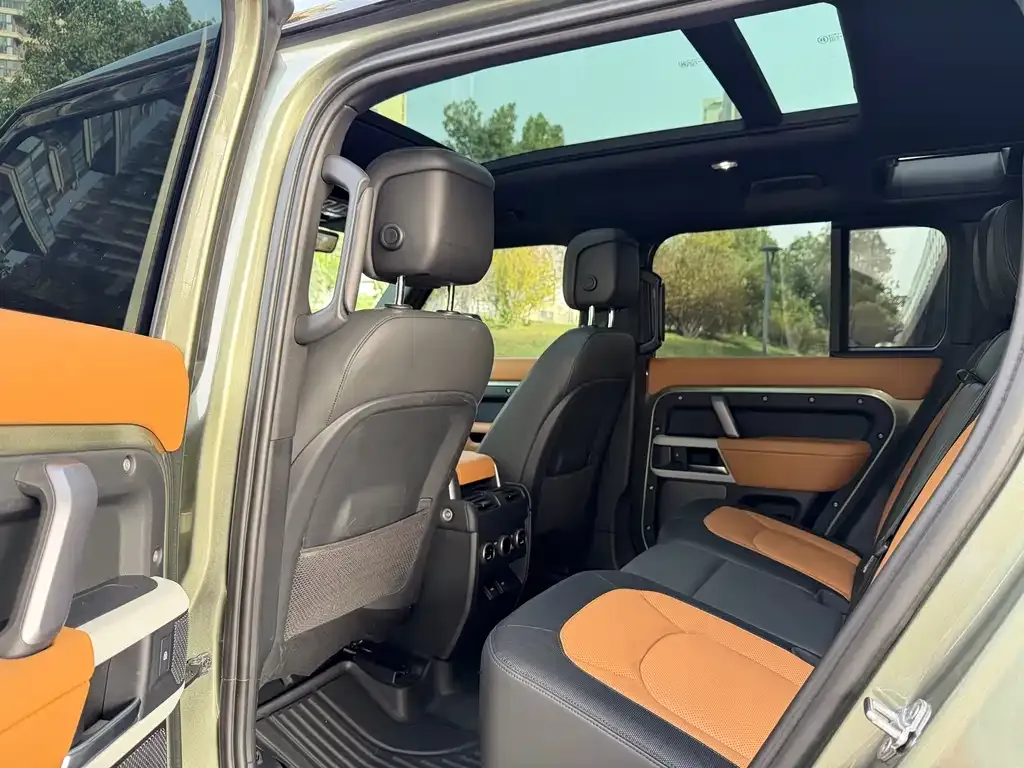 Land Rover Defender 2023 из CN, фото 4