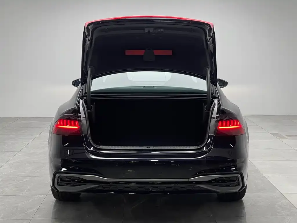 Audi A7L 2025 из CN, фото 2