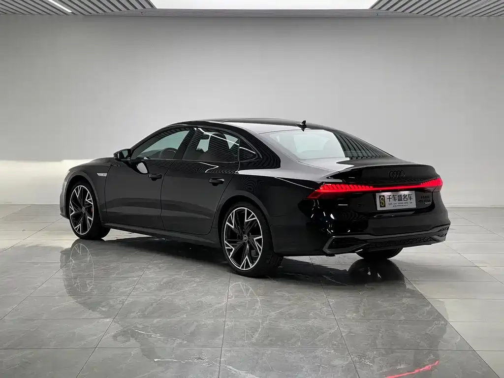 Audi A7L 2025 из CN, фото 5