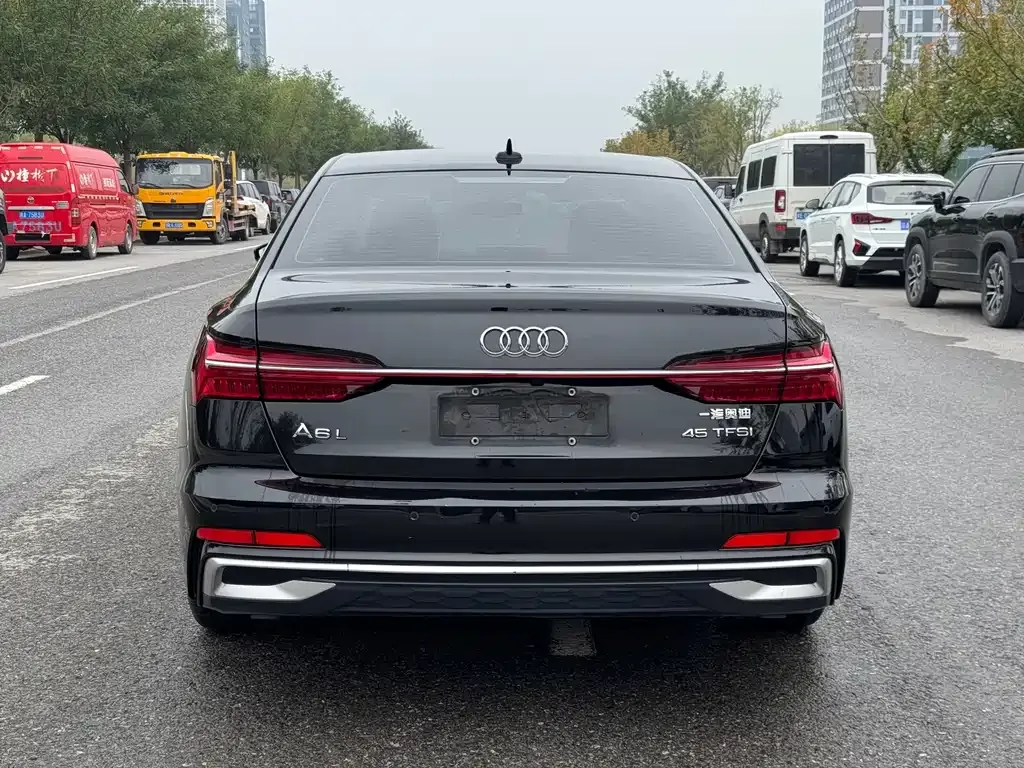 Audi A6L 2023 из CN, фото 9