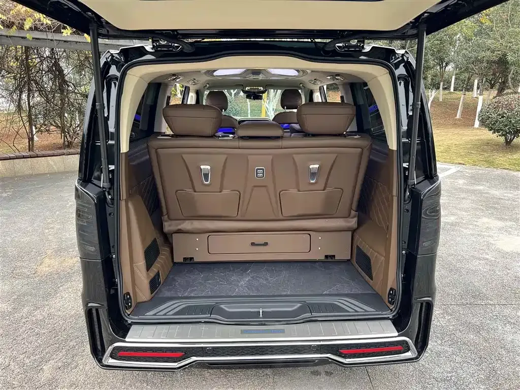 Mercedes-Benz Vito 2025 из CN, фото 6