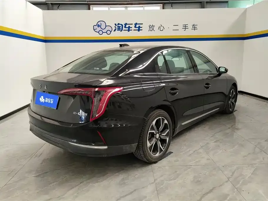 Hongqi E-QM5 2023 из CN, фото 4