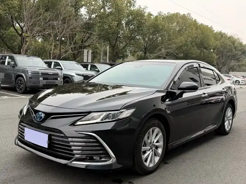 Toyota Camry 2023 из CN, фото 1