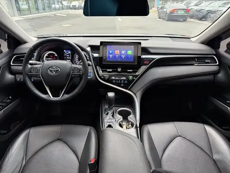 Toyota Camry 2023 из CN, фото 4