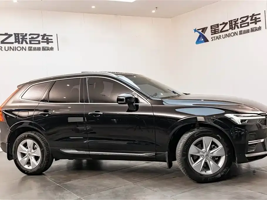 Volvo XC60 2021 из CN, фото 2