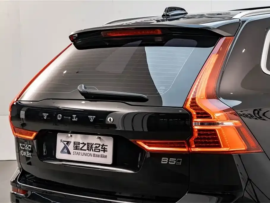 Volvo XC60 2021 из CN, фото 3