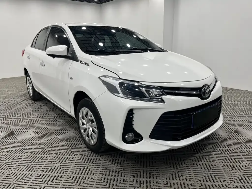 Toyota Vios 2023 из CN, фото 1