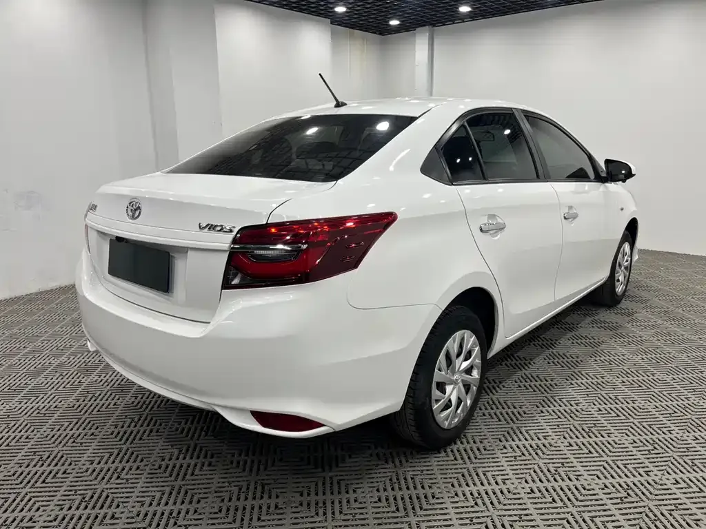 Toyota Vios 2023 из CN, фото 9