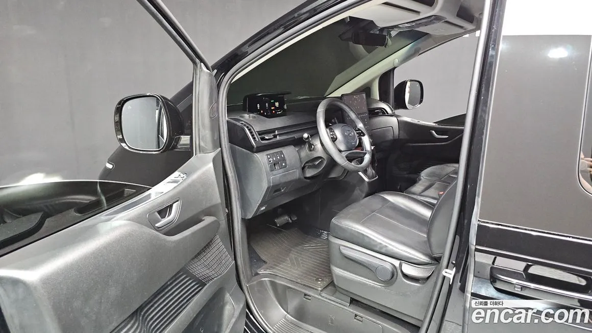 Hyundai Staria — фото 3