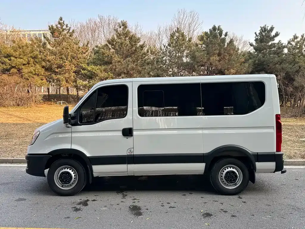 IVECO Ousheng 2024 из CN, фото 6