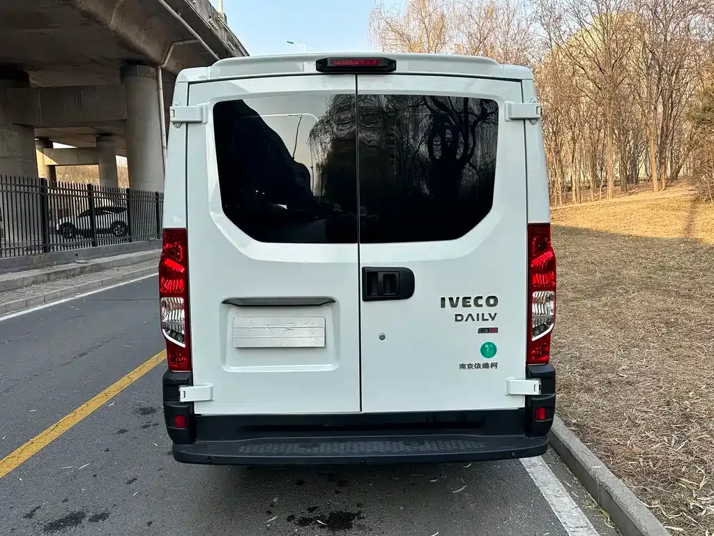 IVECO Ousheng 2024 из CN, фото 8