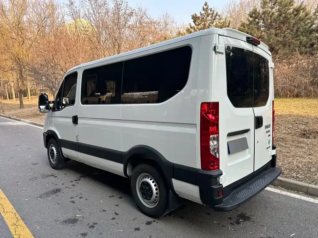 IVECO Ousheng 2024 из CN, фото 10