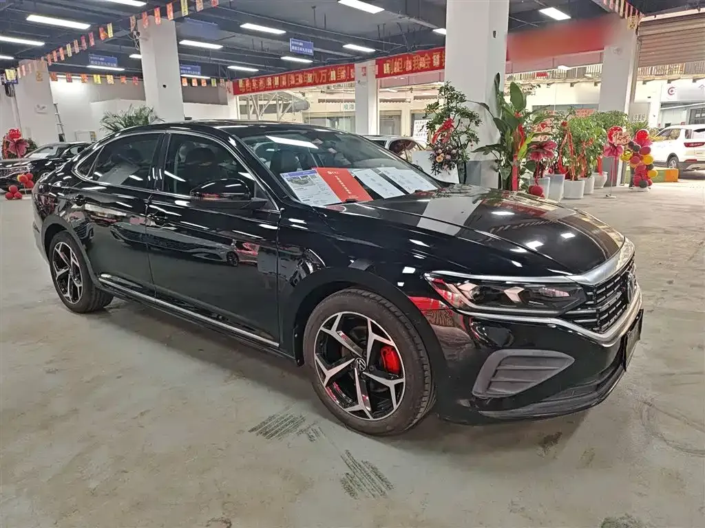 Volkswagen Passat 2022 из CN, фото 1