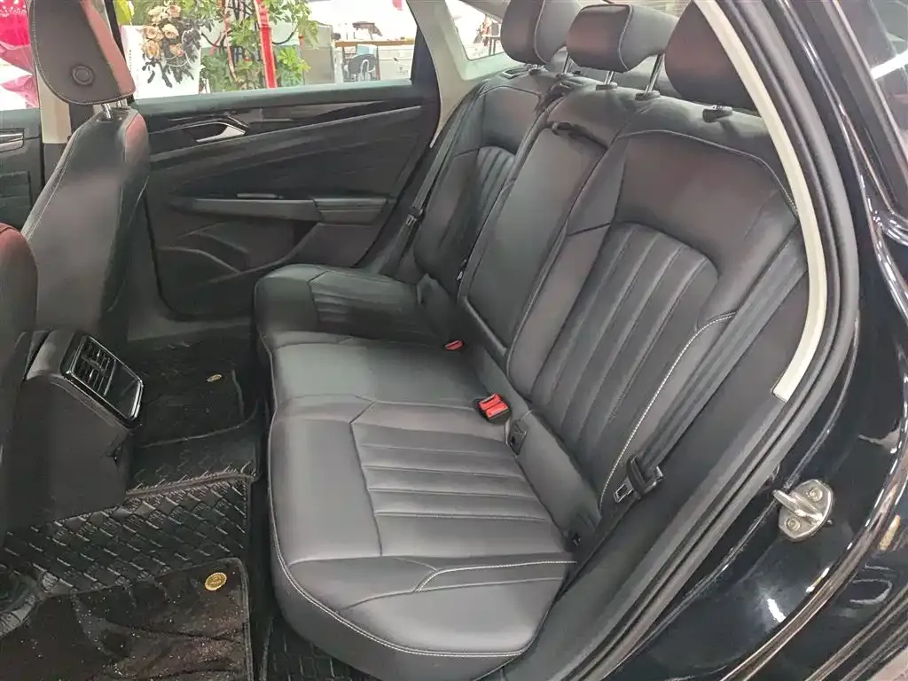Volkswagen Passat 2022 из CN, фото 8