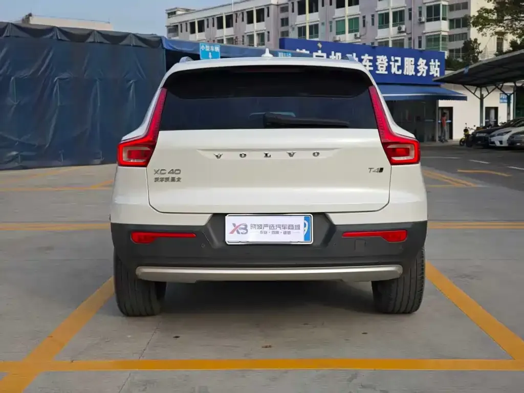 Volvo XC40 2022 из CN, фото 4