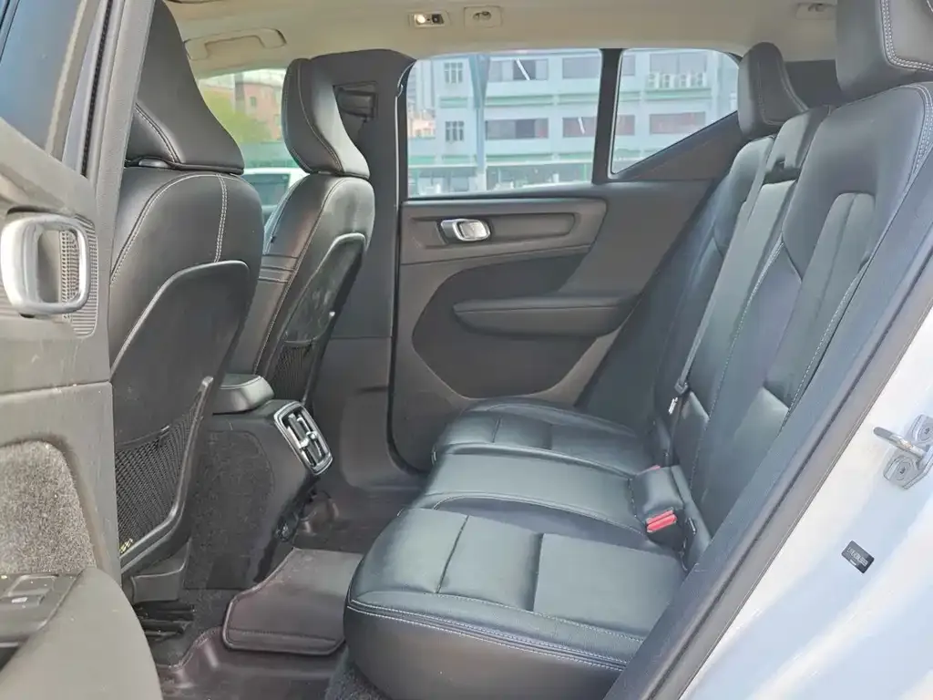 Volvo XC40 2022 из CN, фото 6