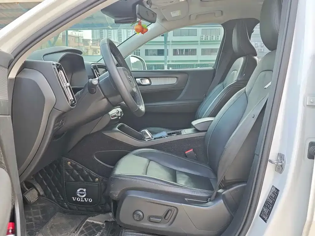 Volvo XC40 2022 из CN, фото 7