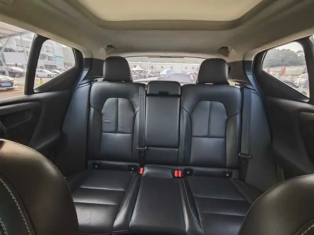 Volvo XC40 2022 из CN, фото 8