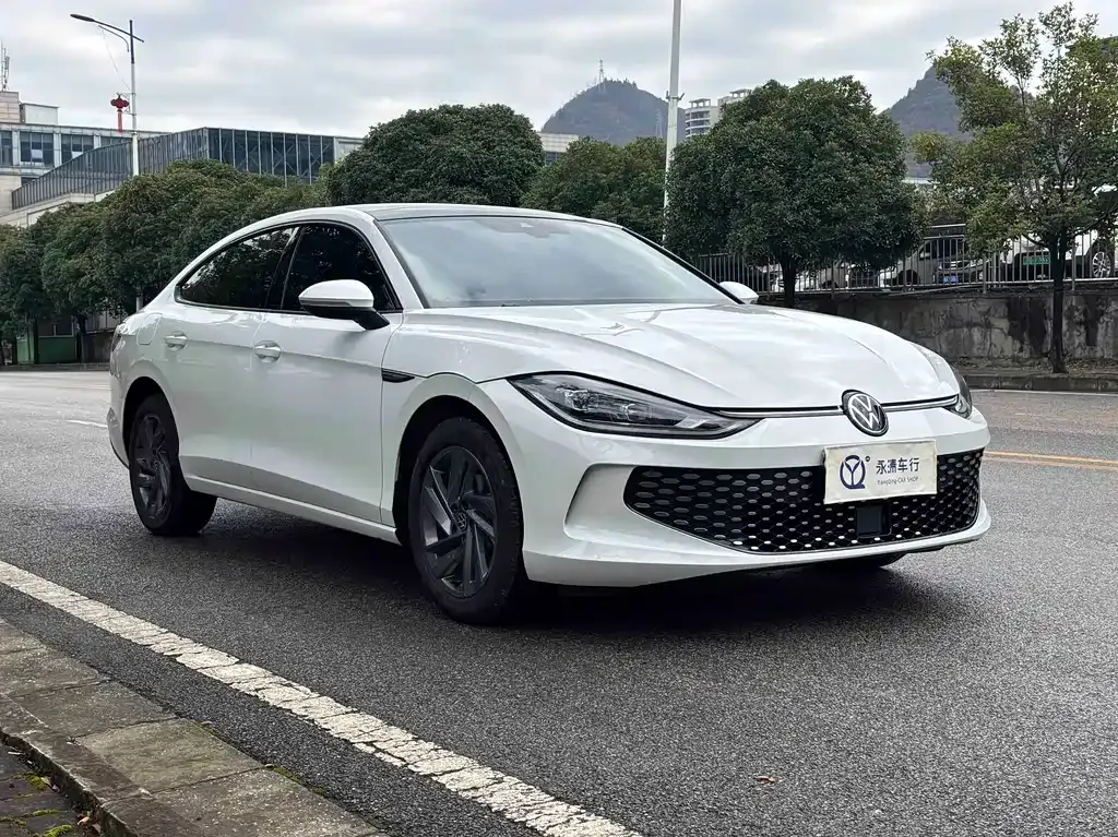 Volkswagen Lamando 2024 из CN, фото 3
