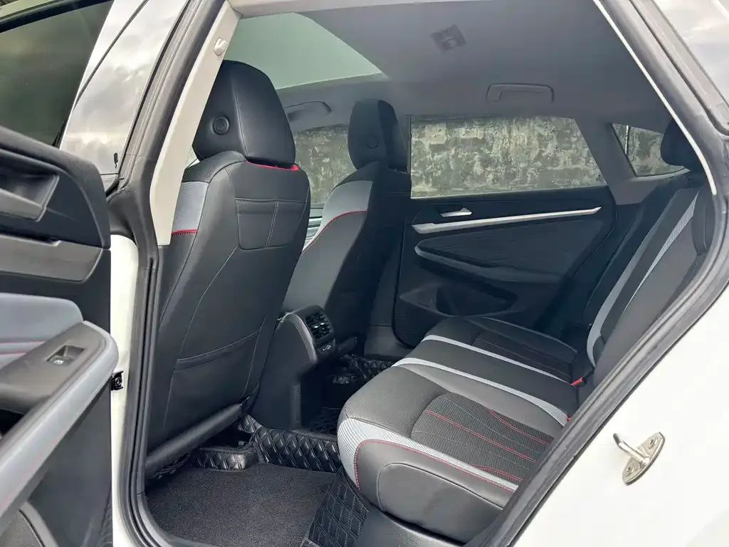 Volkswagen Lamando 2024 из CN, фото 6