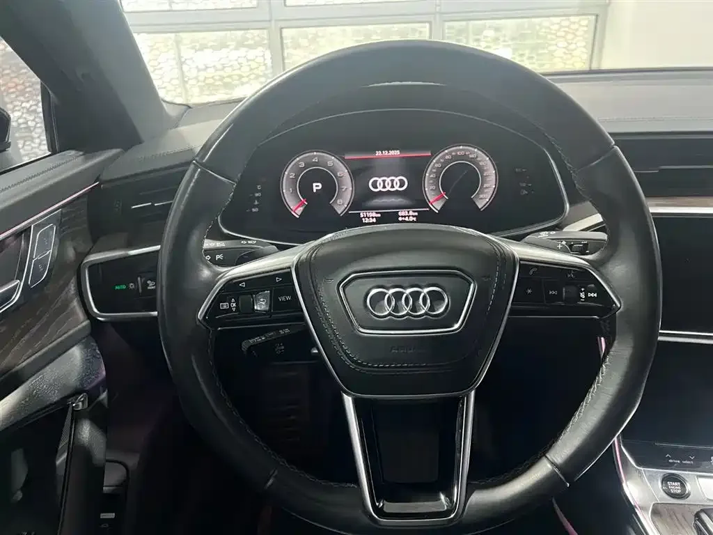 Audi A6L 2023 из CN, фото 10