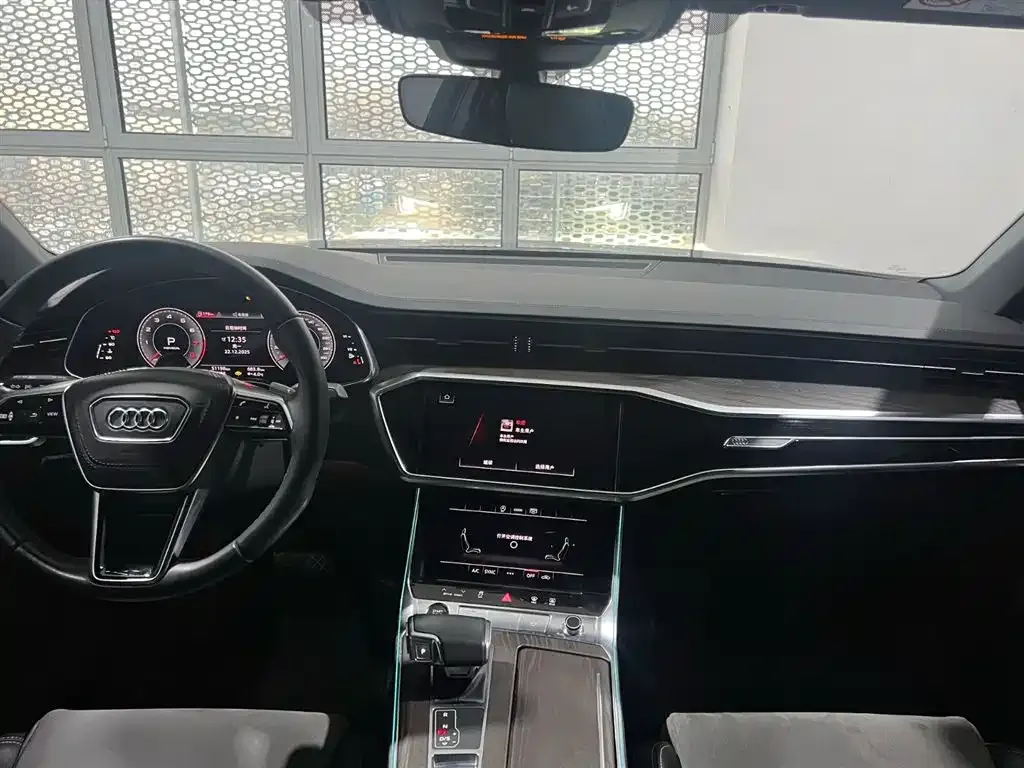 Audi A6L 2023 из CN, фото 7