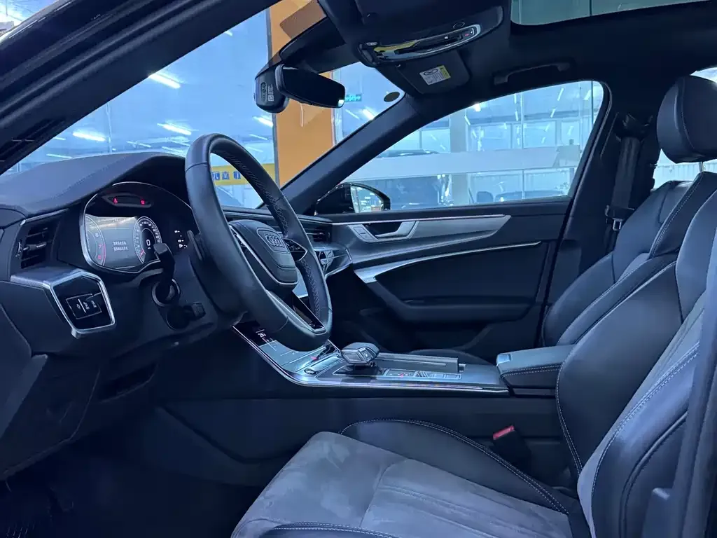 Audi A6L 2024 из CN, фото 2