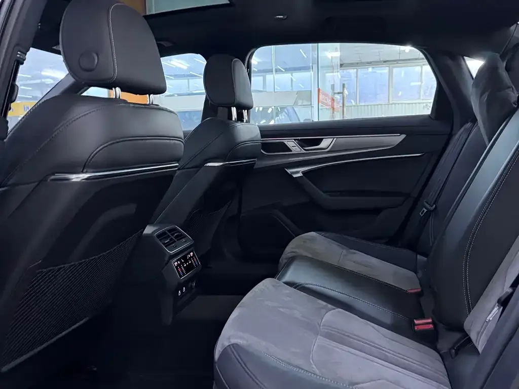 Audi A6L 2024 из CN, фото 4